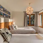 Appartement Biolay 2, Alpes Agency, Central Chamonix, Sleeps 4-6 *