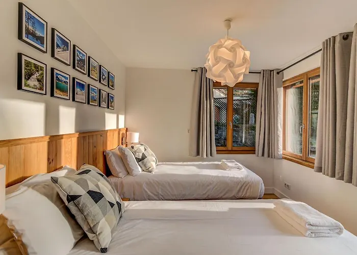 Daire Biolay 2, Alpes Agency, Central Chamonix, Sleeps 4-6 *